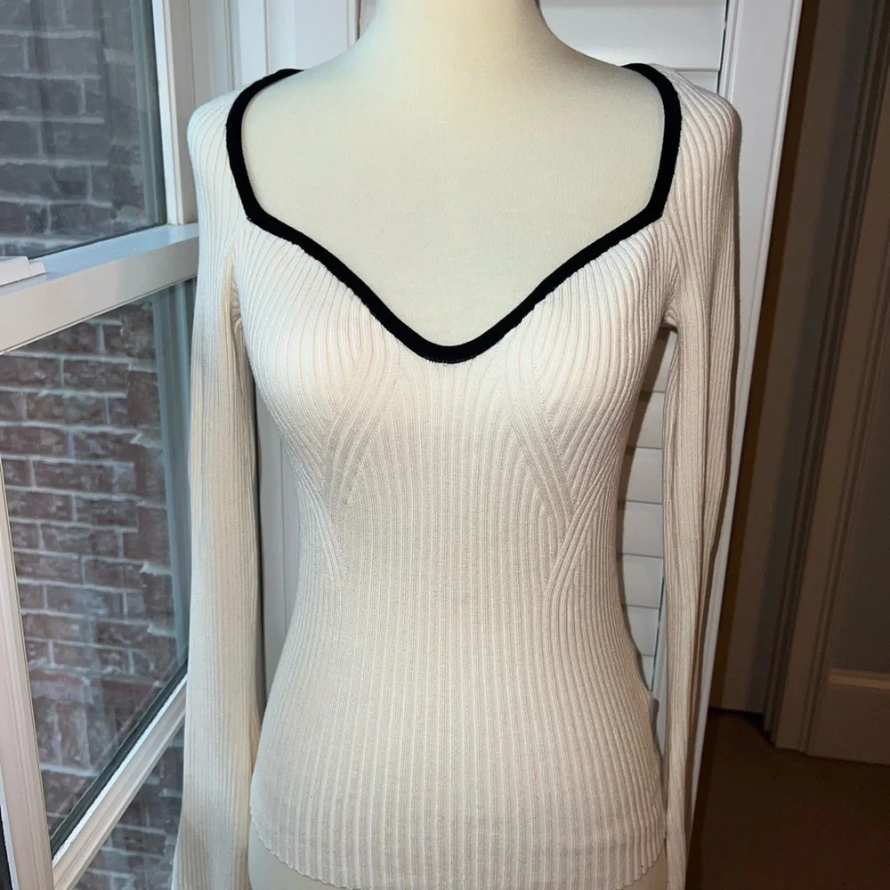 White Ribbed Sweater - Picture 1 of 2